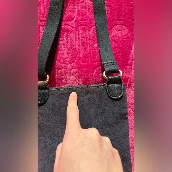 Juicy Couture Black Crossbody Bag Y2K Crest Logo - Picture 9 of 16